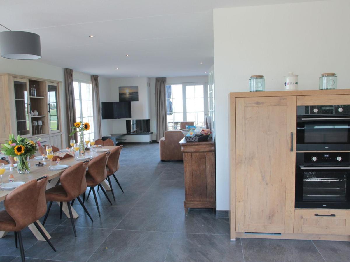 Beautiful And Spacious Villa With A Panoramic View Near The Beach Of 卡德赞德-班得 外观 照片